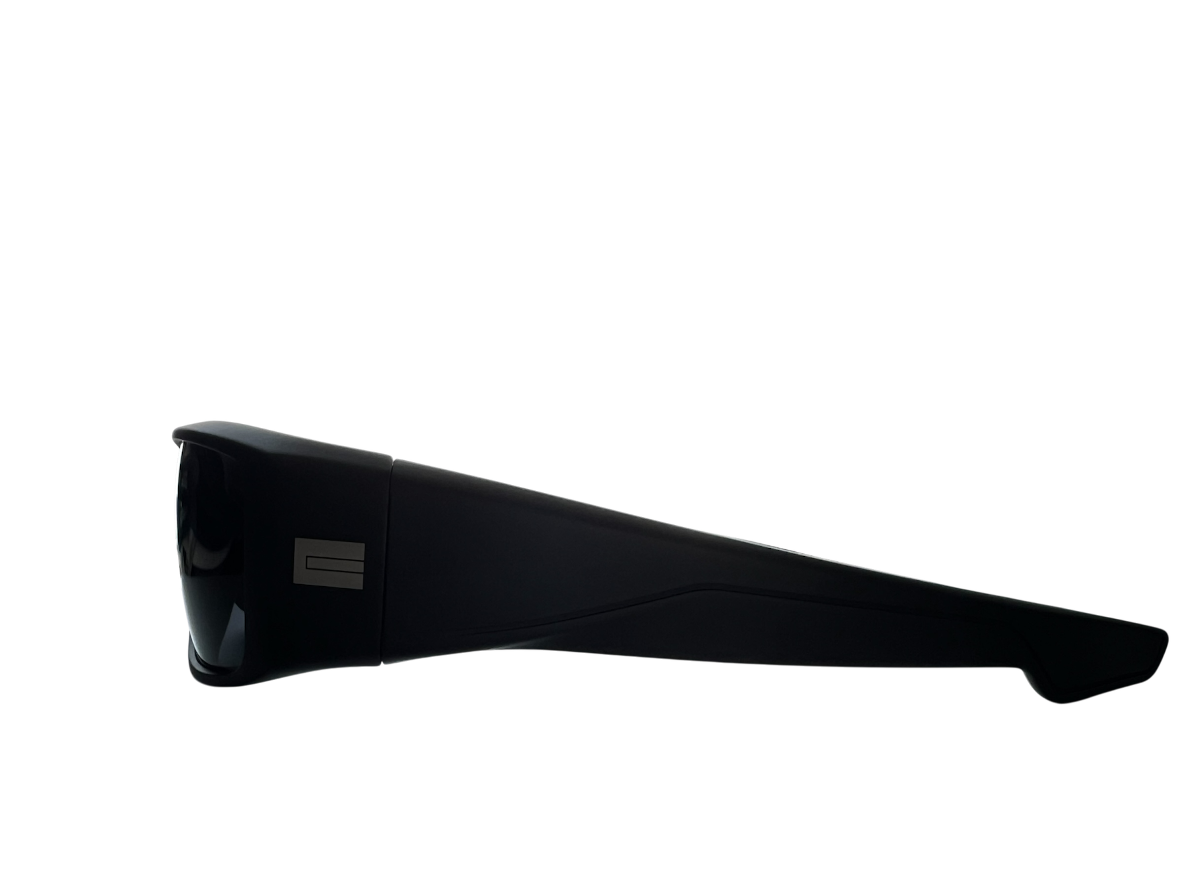EYEWEAR